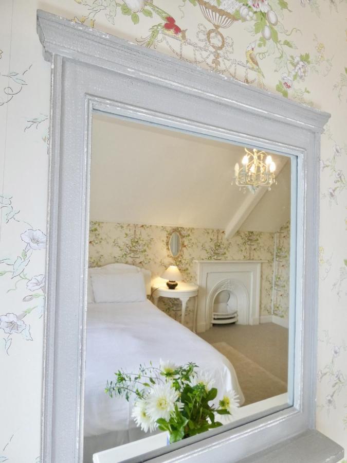 The Mount Somerton Retreat - Nr Bruton, Glastonbury, The Spectacular Wells Cathedral, Millfield School, Leonardo Helicopters, Yeovilton Zimmer foto
