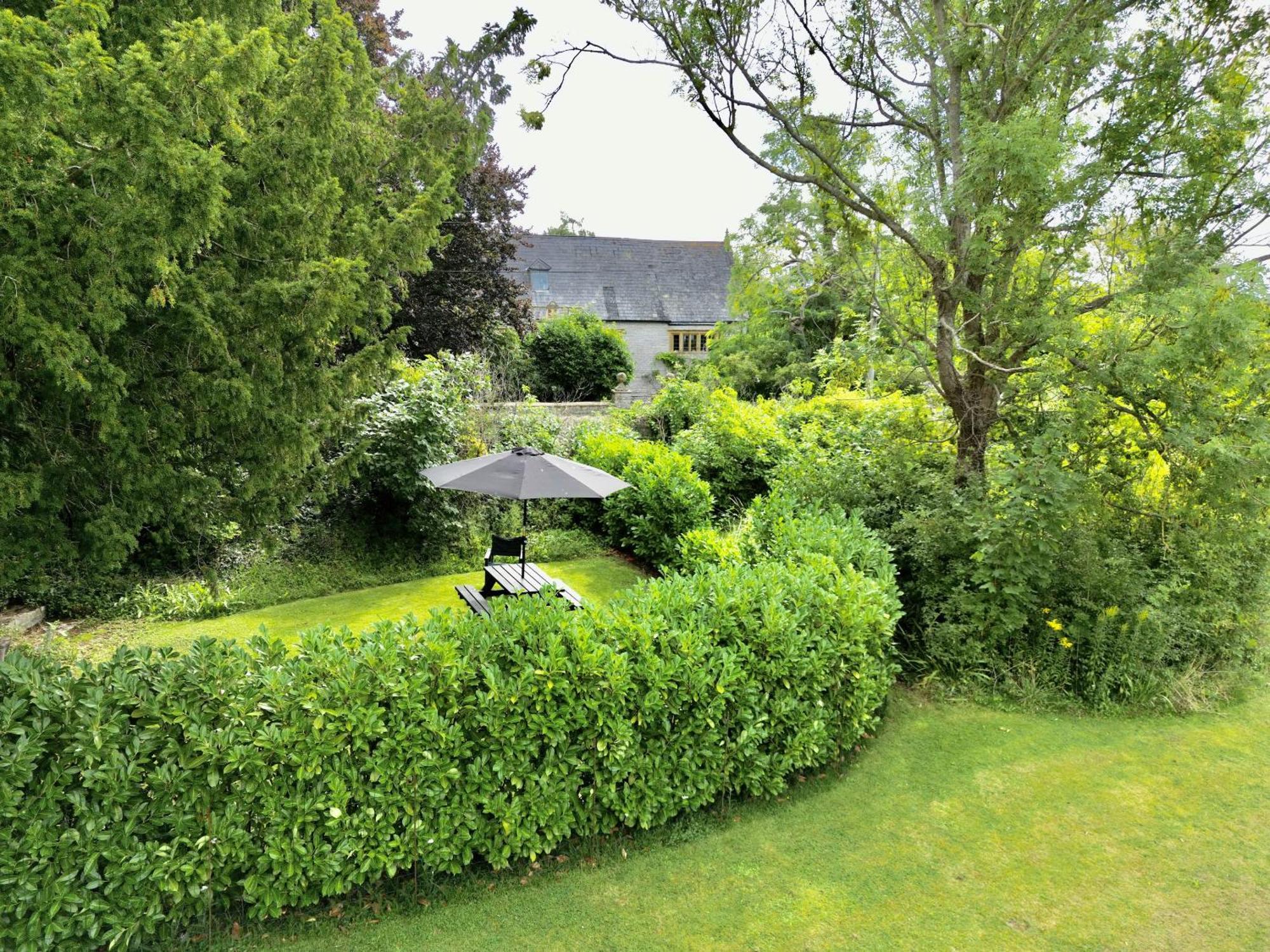 The Mount Somerton Retreat - Nr Bruton, Glastonbury, The Spectacular Wells Cathedral, Millfield School, Leonardo Helicopters, Yeovilton Exterior foto