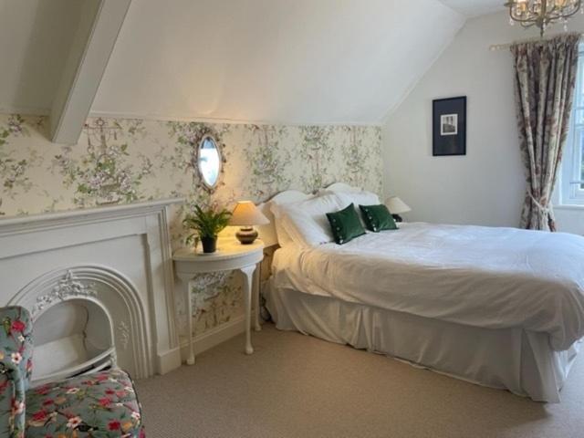 The Mount Somerton Retreat - Nr Bruton, Glastonbury, The Spectacular Wells Cathedral, Millfield School, Leonardo Helicopters, Yeovilton Exterior foto